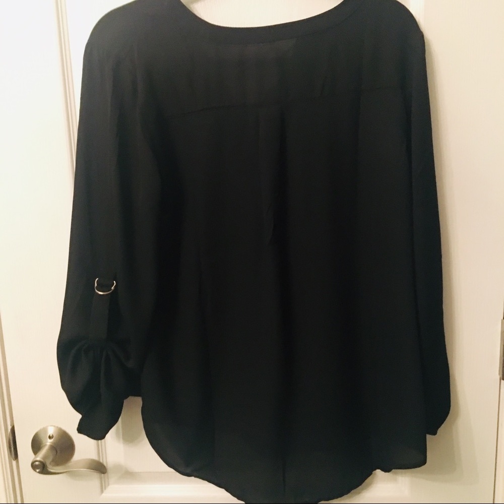 Blouse💕 - Picture 3 of 5